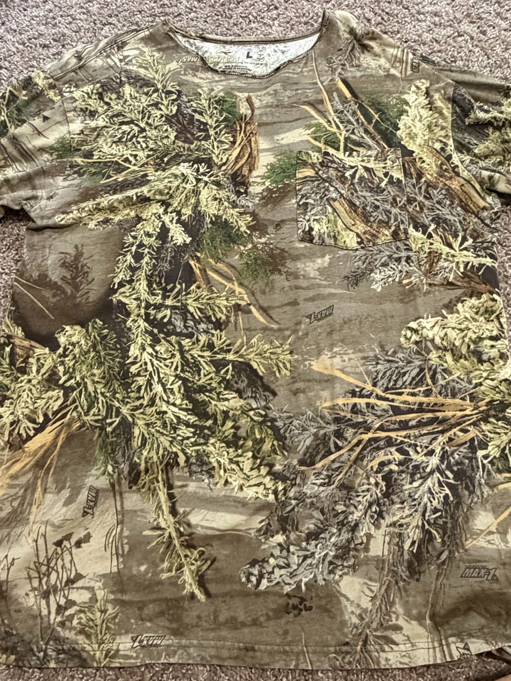 Camo tshirt size large